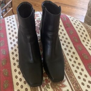 Naturalizer leather Black Ankle Booties